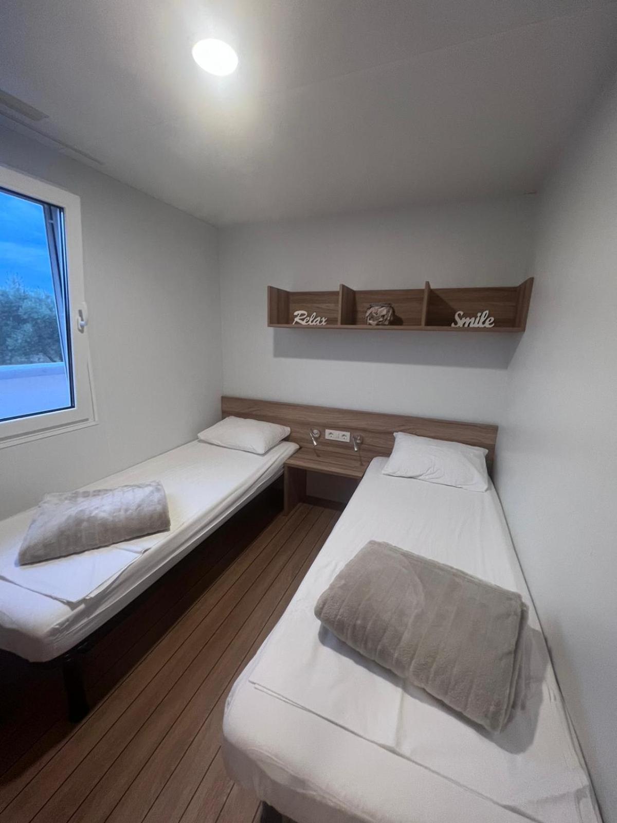 Mobile House F&L Villa บีโอกราดนาโมรู ภายนอก รูปภาพ