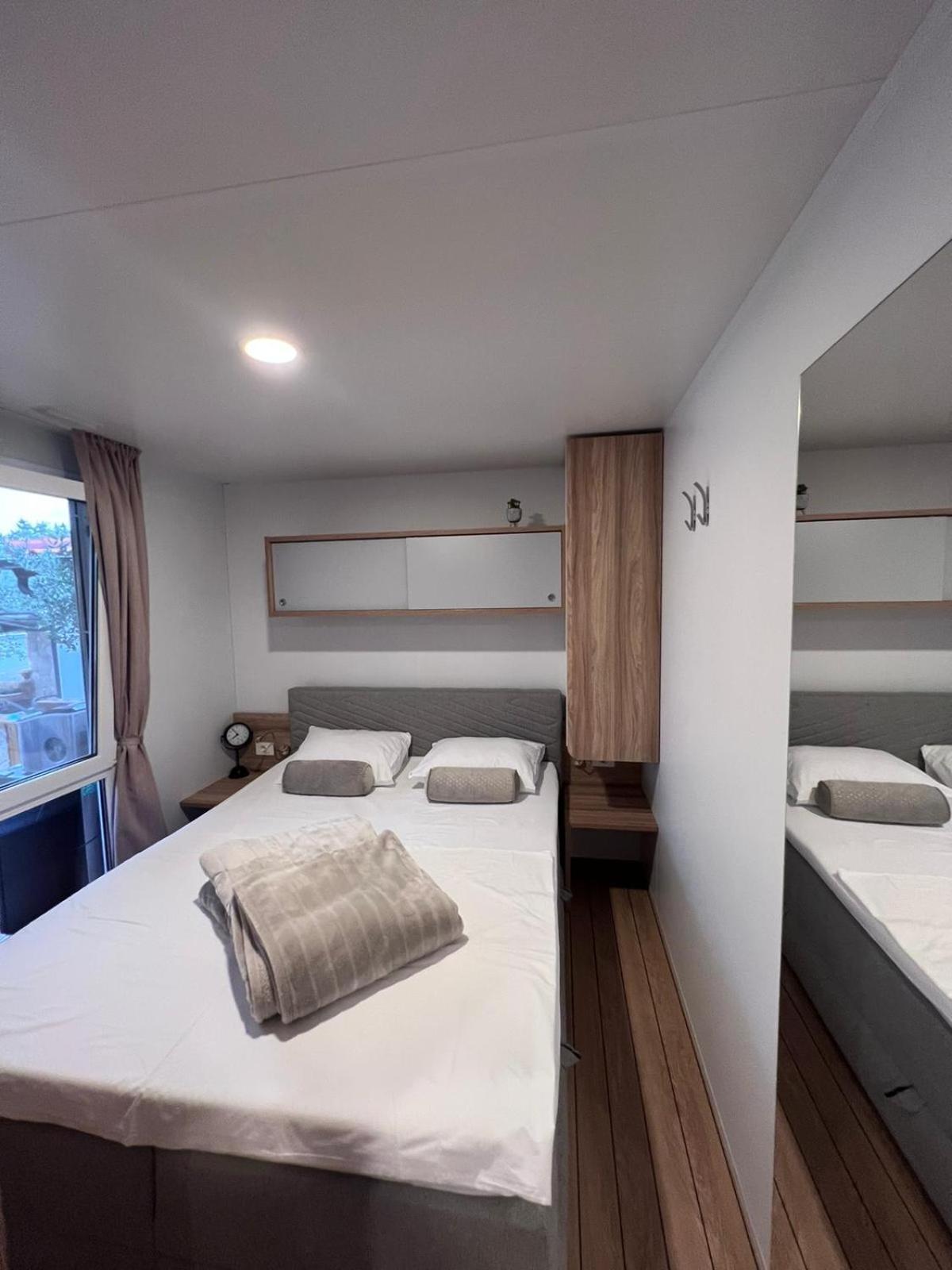 Mobile House F&L Villa บีโอกราดนาโมรู ภายนอก รูปภาพ